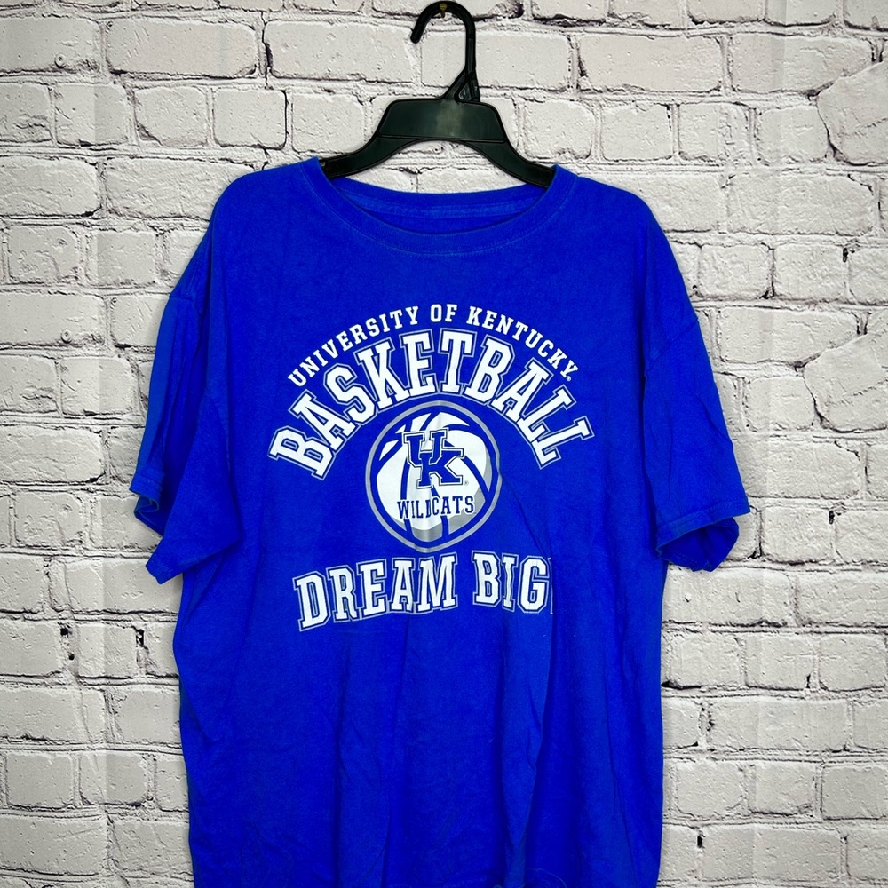 Kentucky Basketball T- Shirt